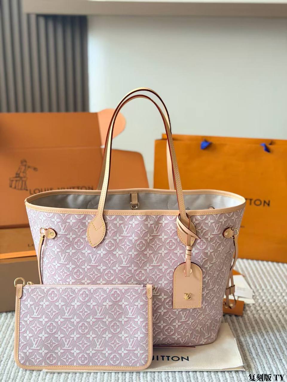 Сумка Louis Vuitton 2