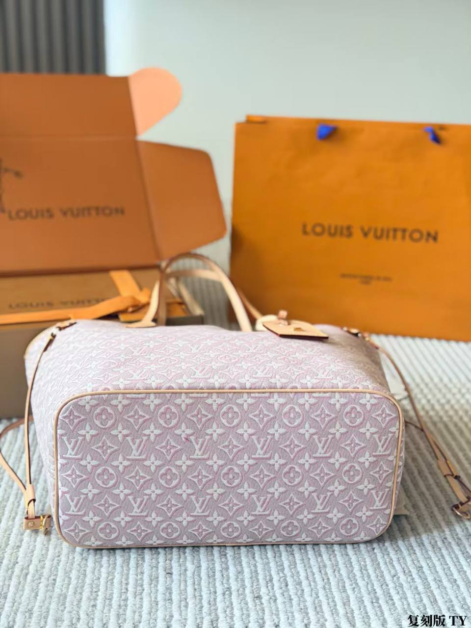 Сумка Louis Vuitton 8