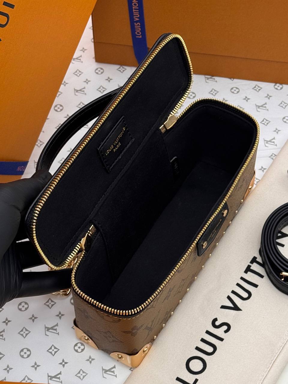 Косметичка Louis Vuitton Vanity 8
