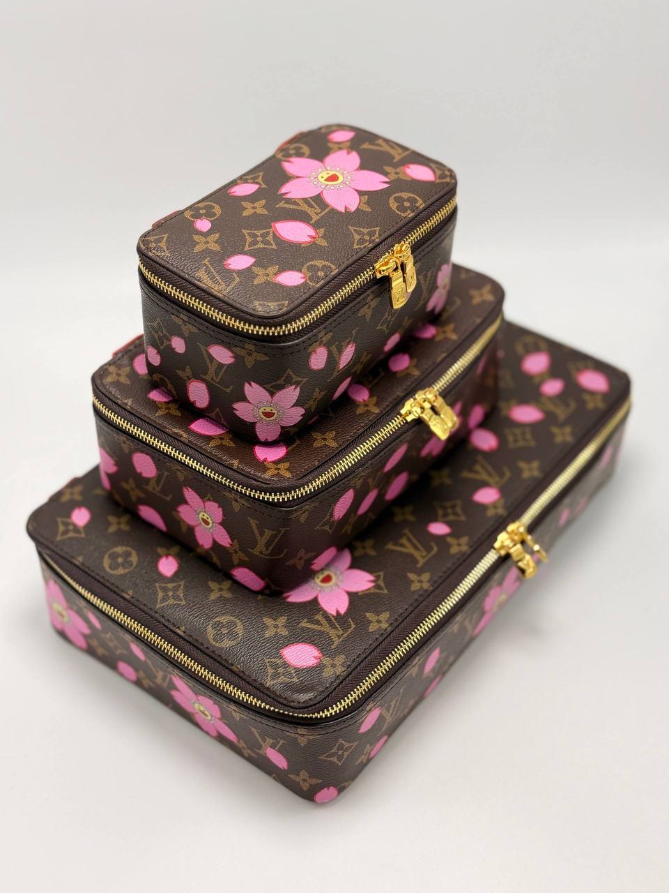 Косметичка Louis Vuitton 2
