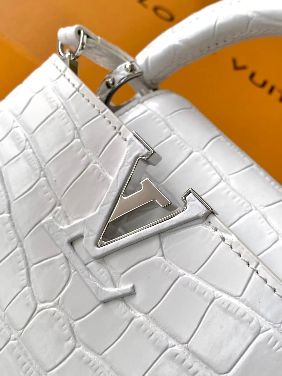 Сумка Louis Vuitton Capucines Mini 5