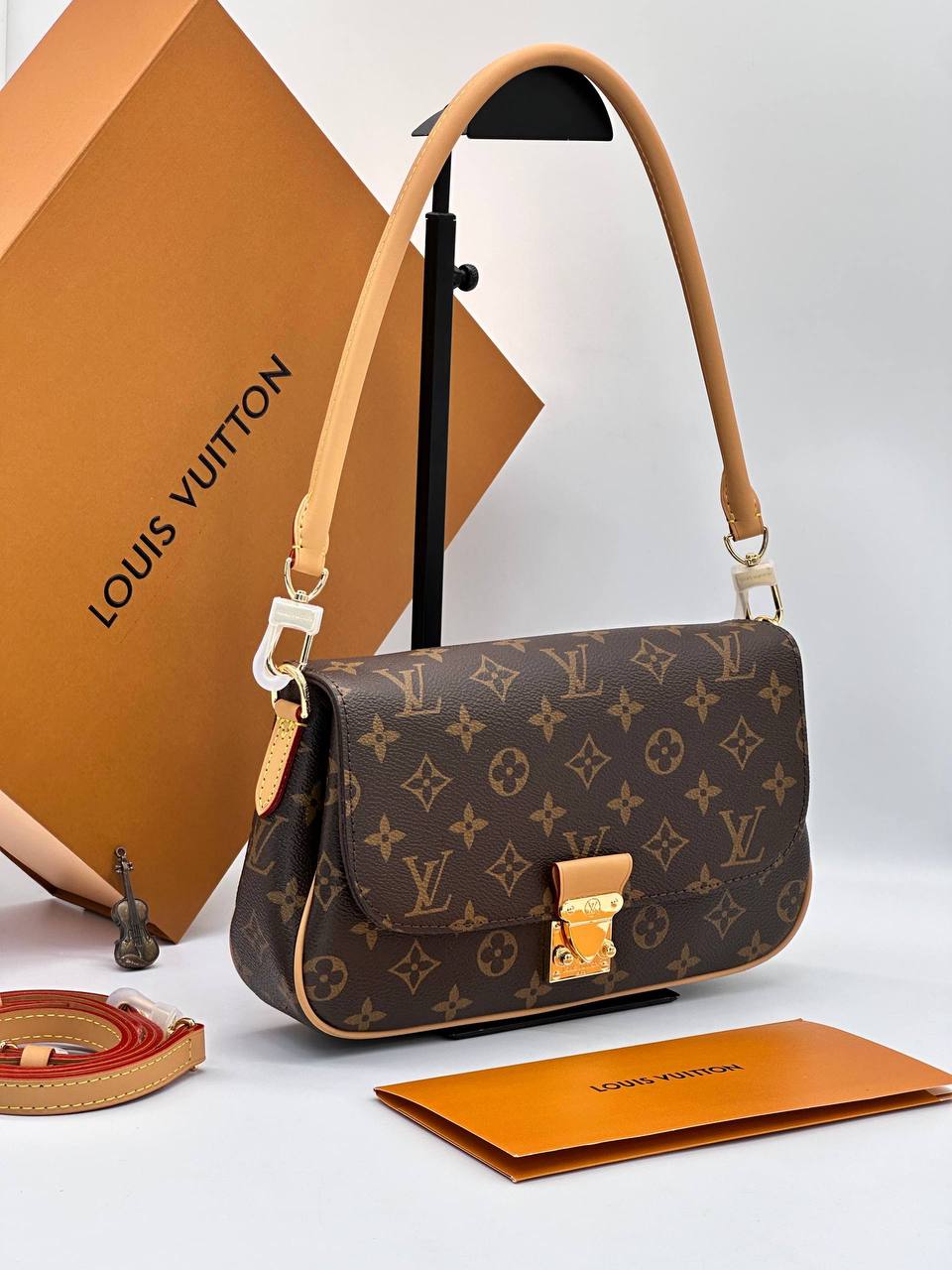Клатч Louis Vuitton 4