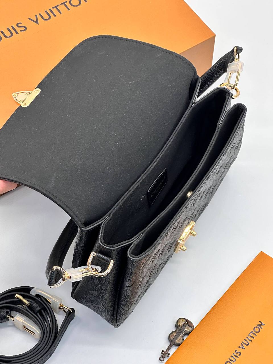 Клатч Louis Vuitton 7