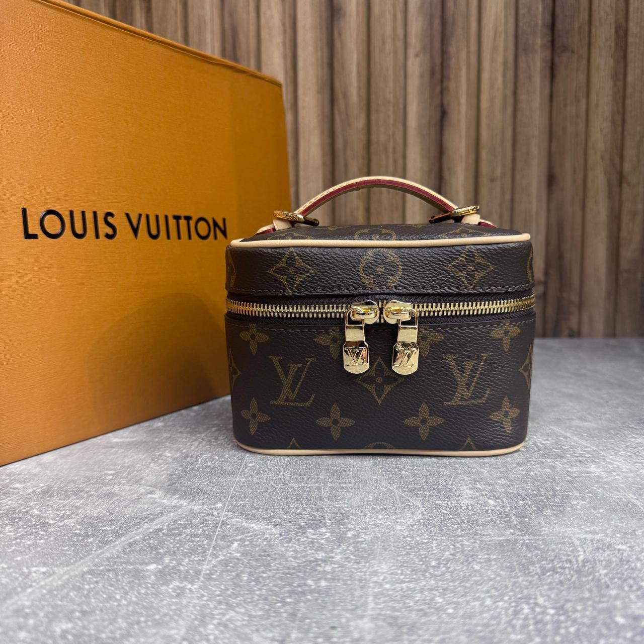 Косметичка Louis Vuitton
