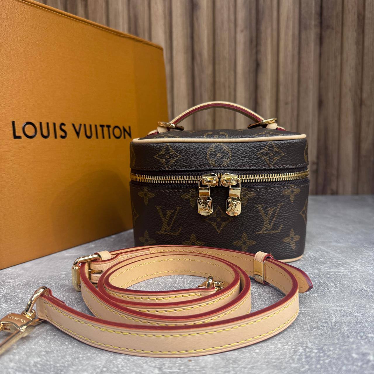 Косметичка Louis Vuitton 4