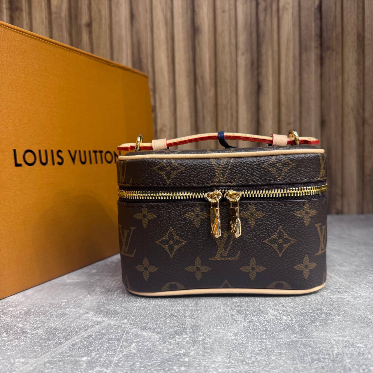 Косметичка Louis Vuitton