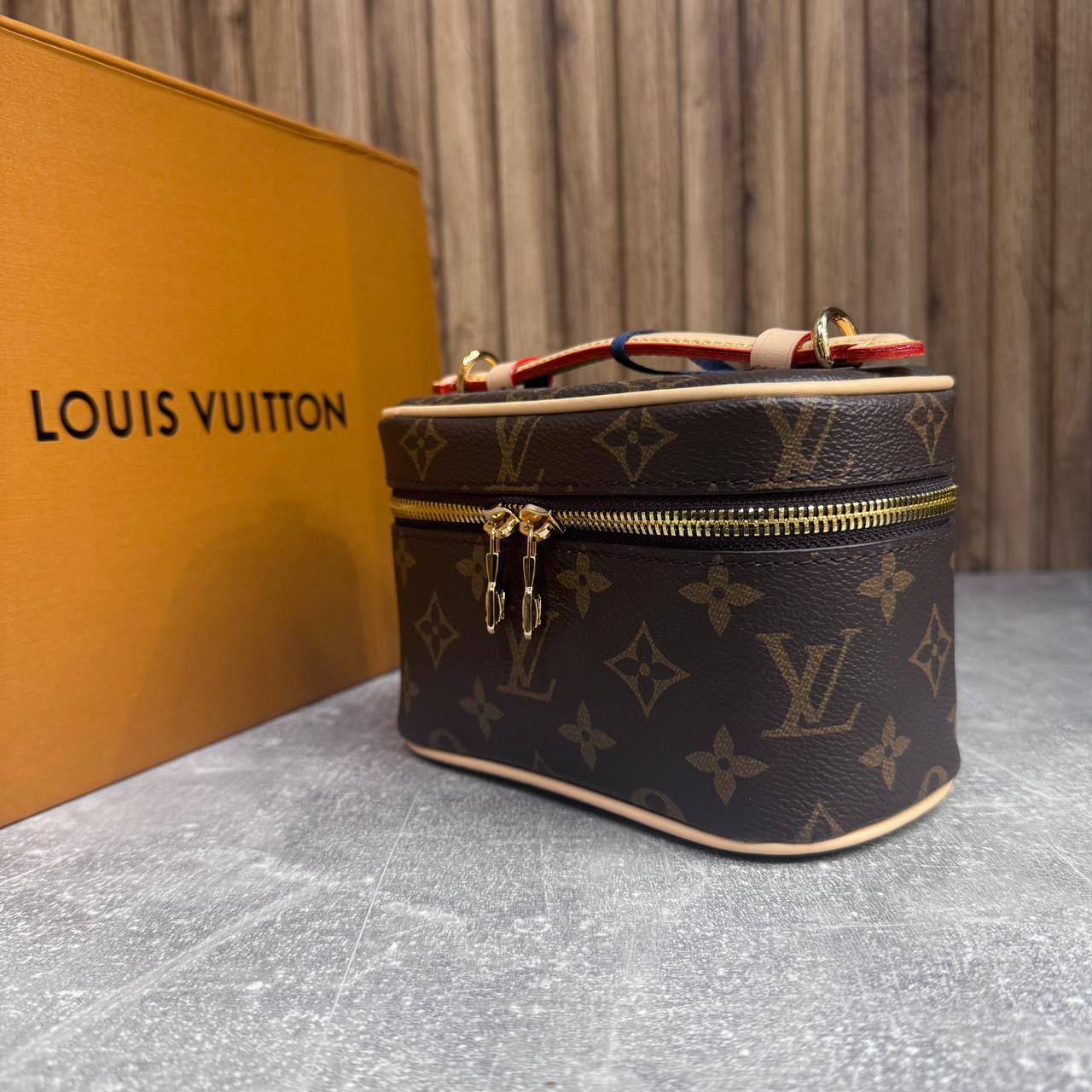 Косметичка Louis Vuitton 2