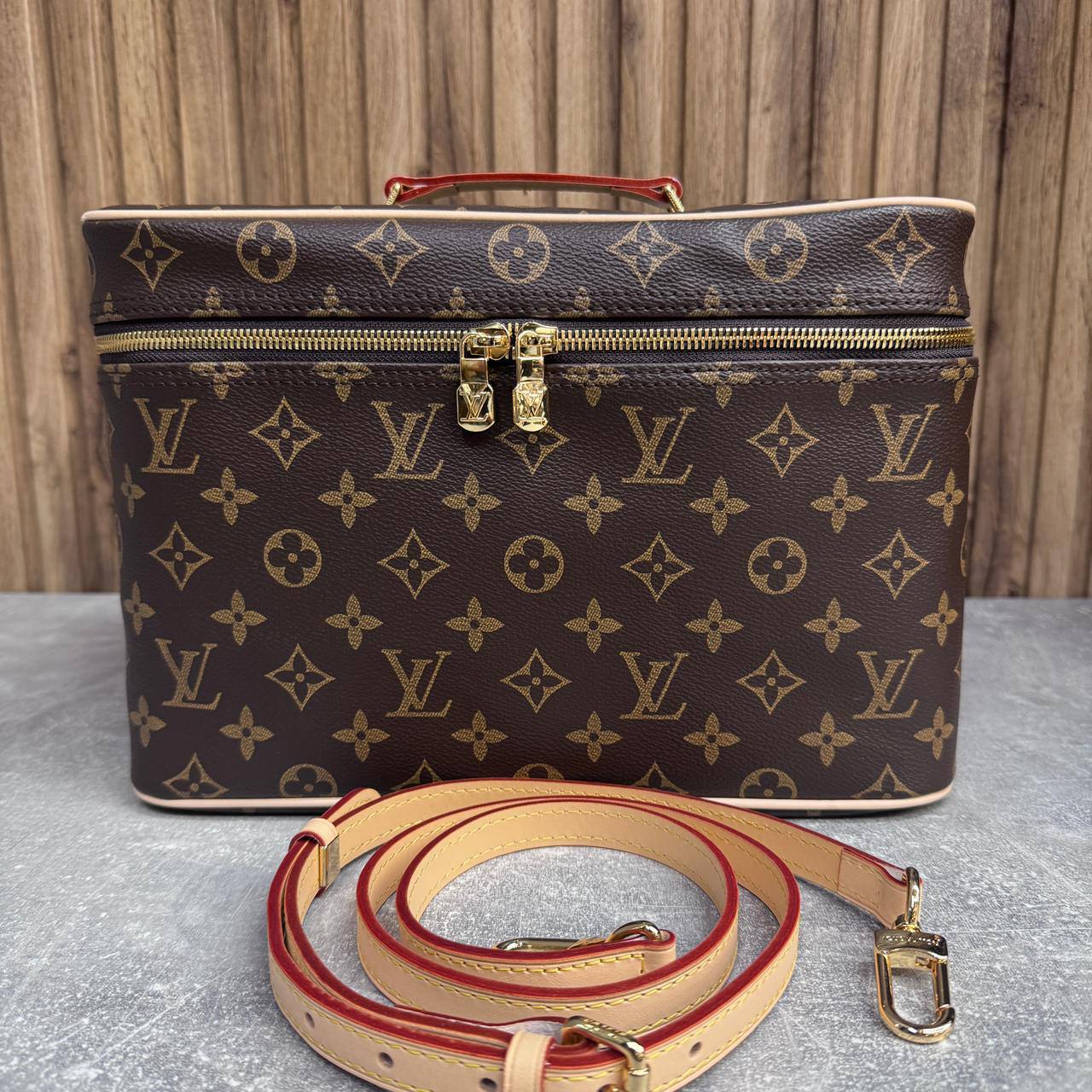 Косметичка Louis Vuitton
