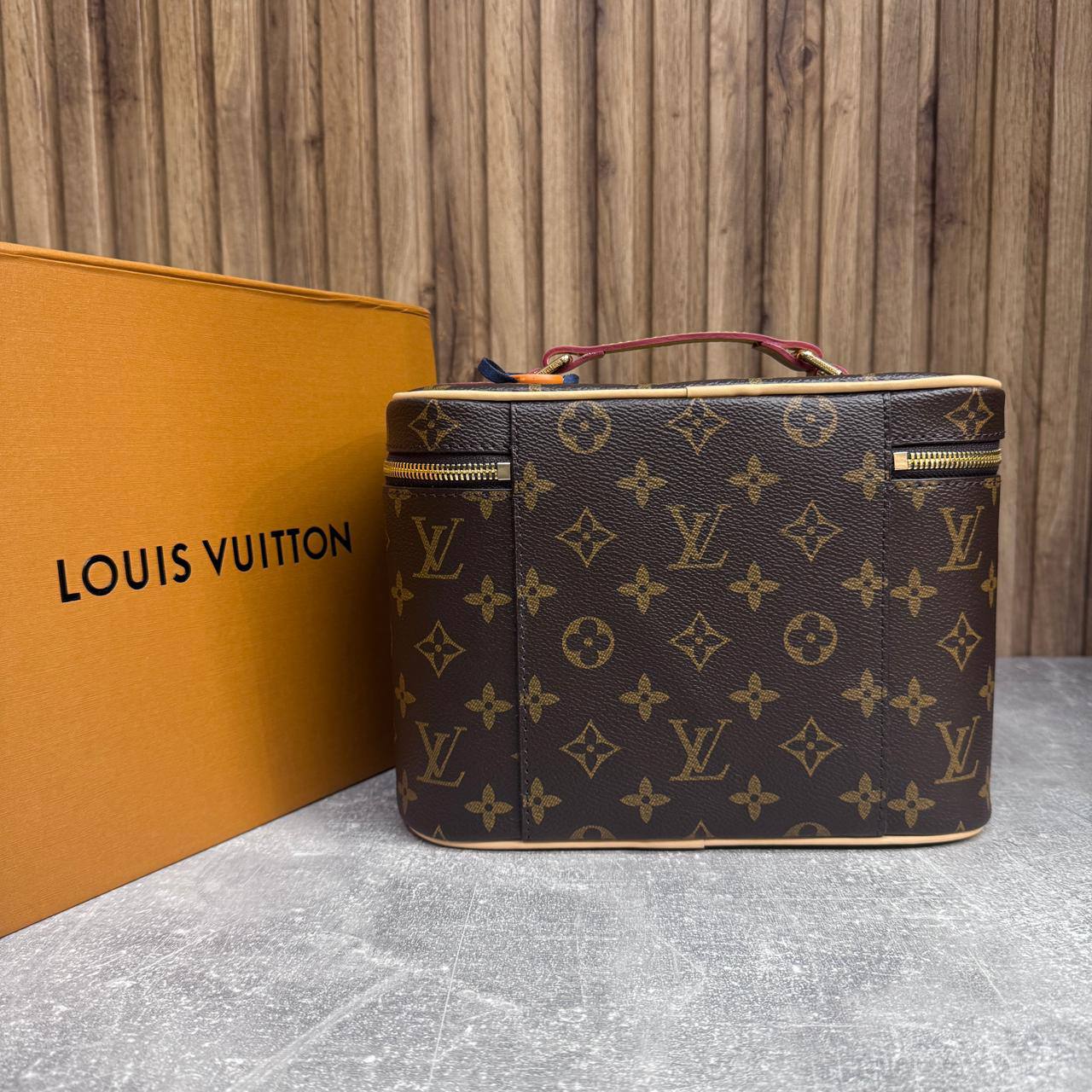 Косметичка Louis Vuitton 2