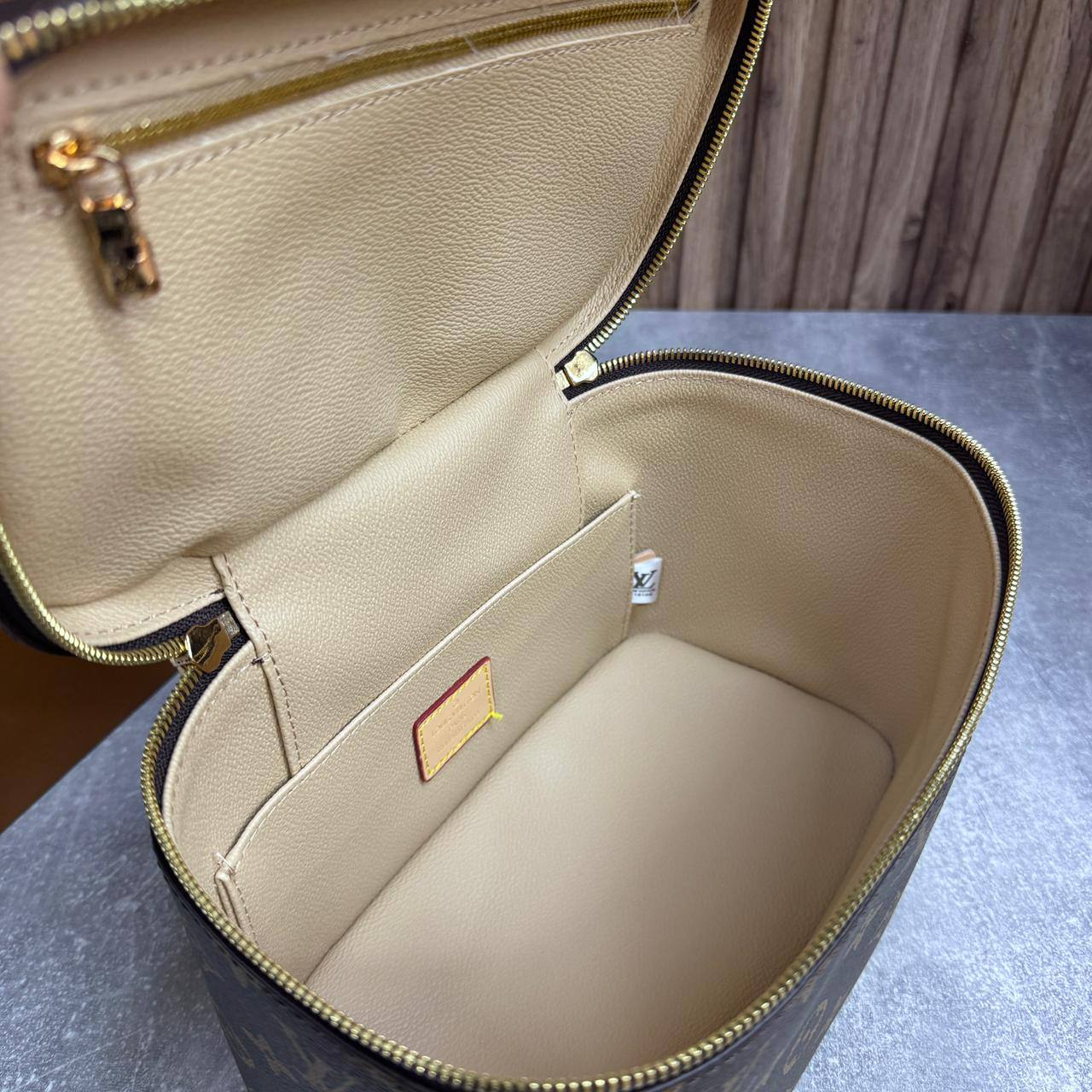 Косметичка Louis Vuitton 8