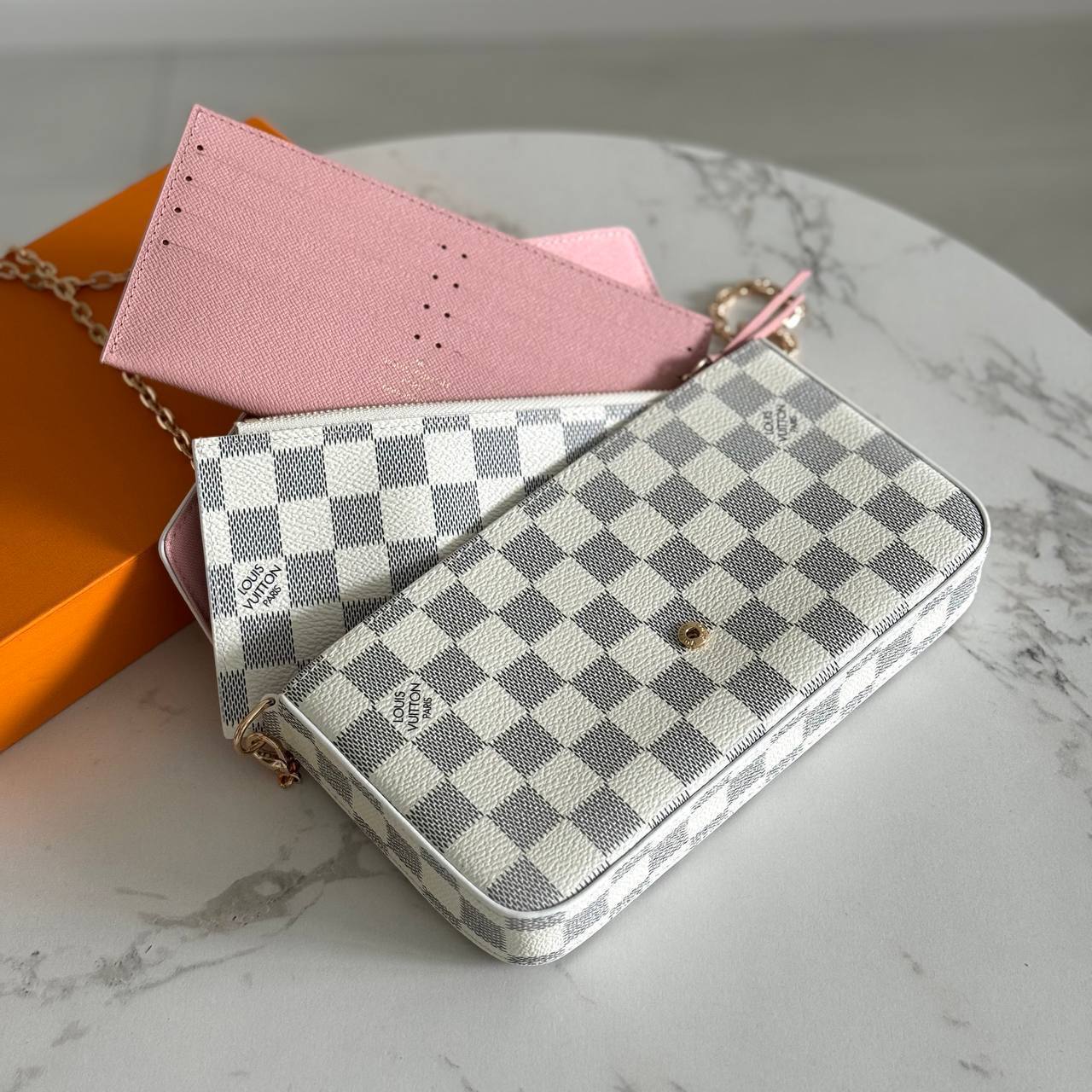 Клатч Louis Vuitton 6