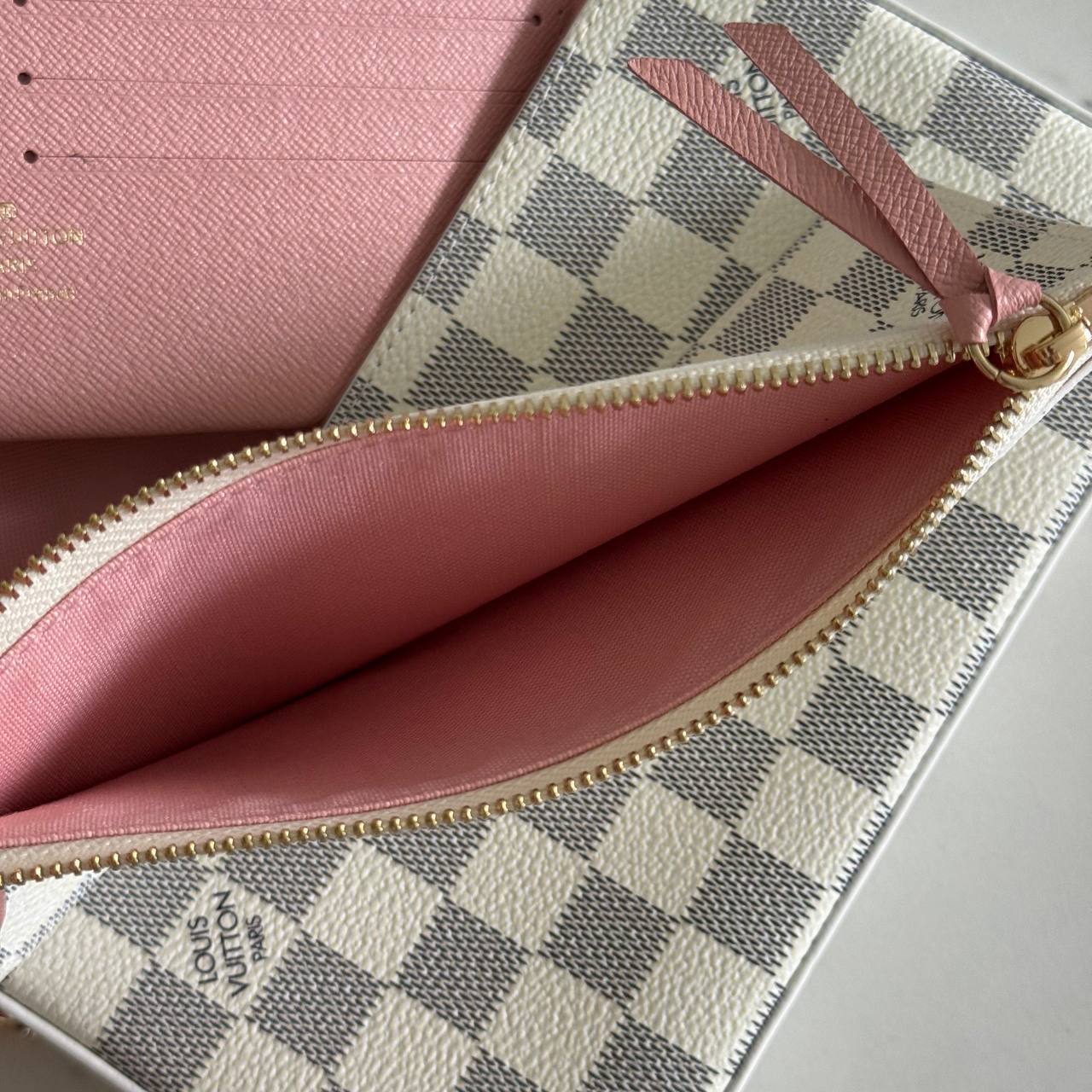 Клатч Louis Vuitton 8