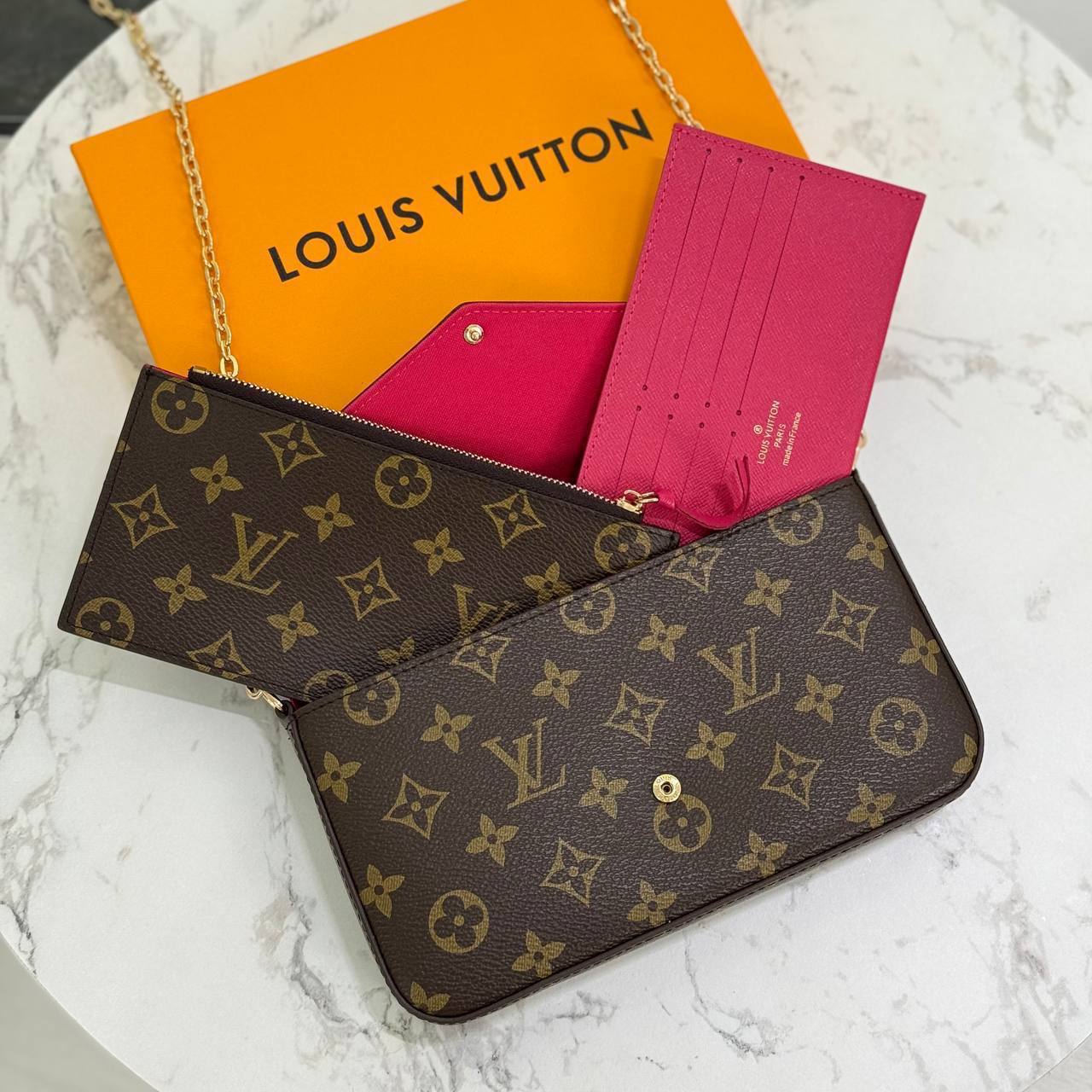 Клатч Louis Vuitton 4