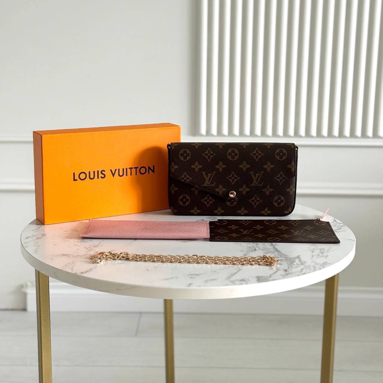 Клатч Louis Vuitton 4