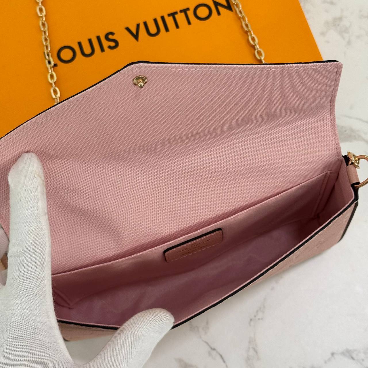 Клатч Louis Vuitton 5