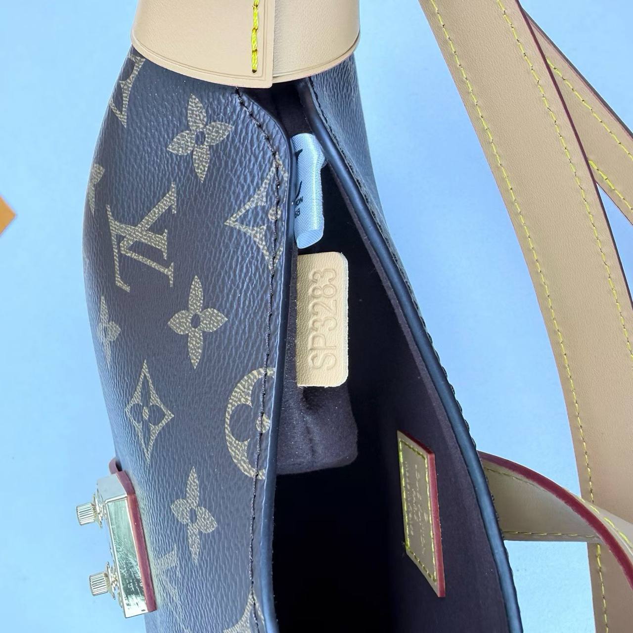 Сумка Louis Vuitton 8