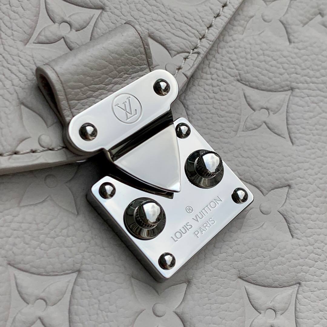 Клатч Louis Vuitton 4