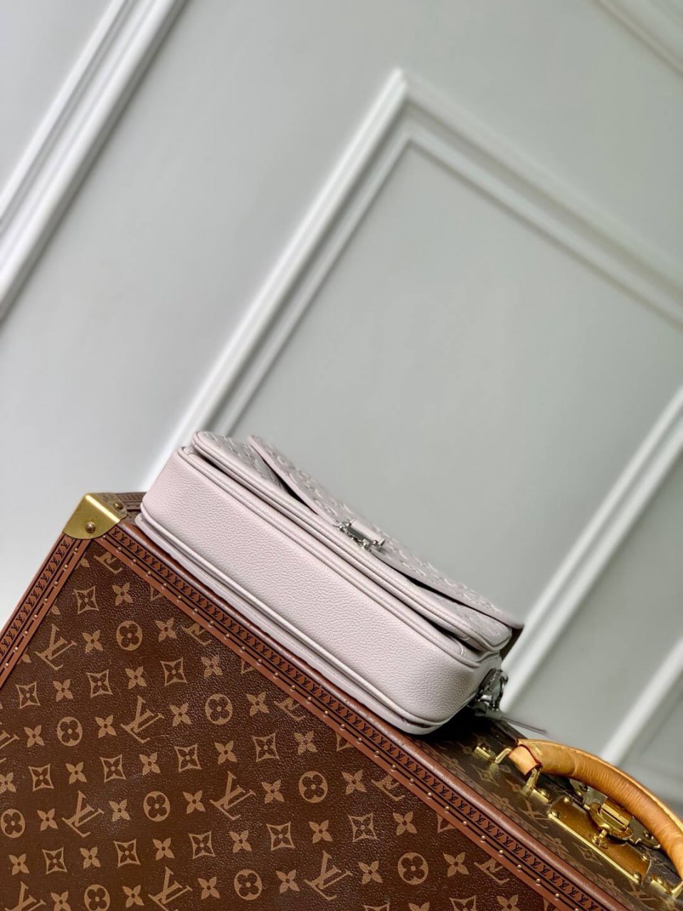 Клатч Louis Vuitton 7