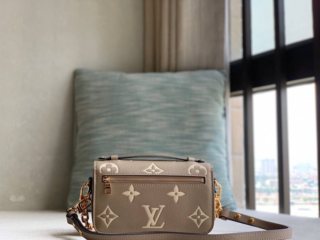 Сумка Louis Vuitton 4
