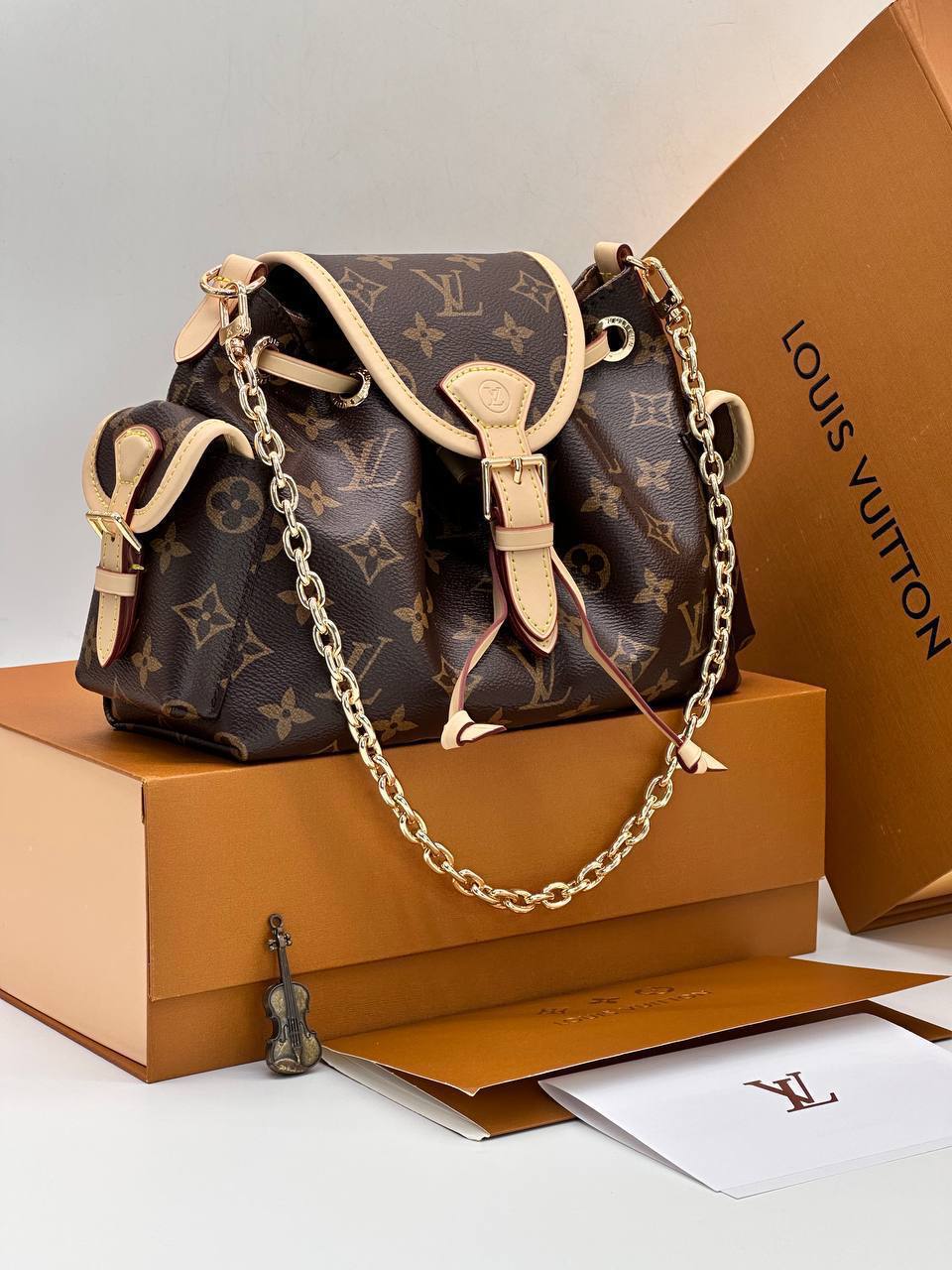 Сумка Louis Vuitton 1
