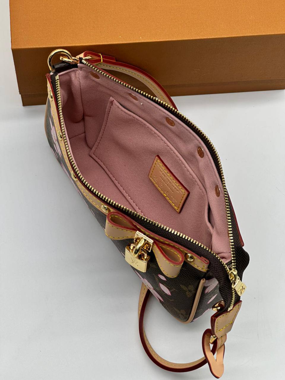 Сумка Louis Vuitton 9