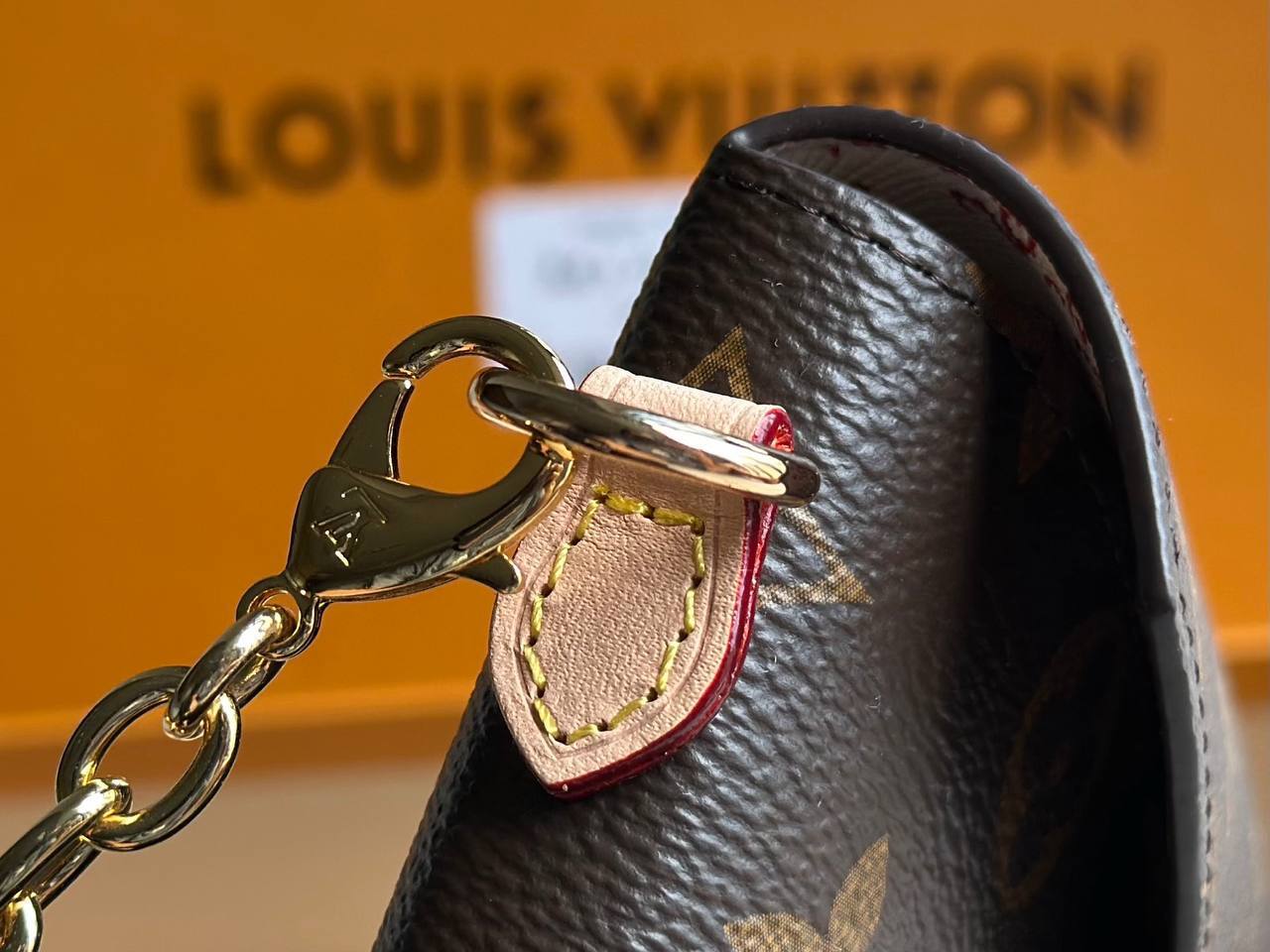 Клатч Louis Vuitton 4