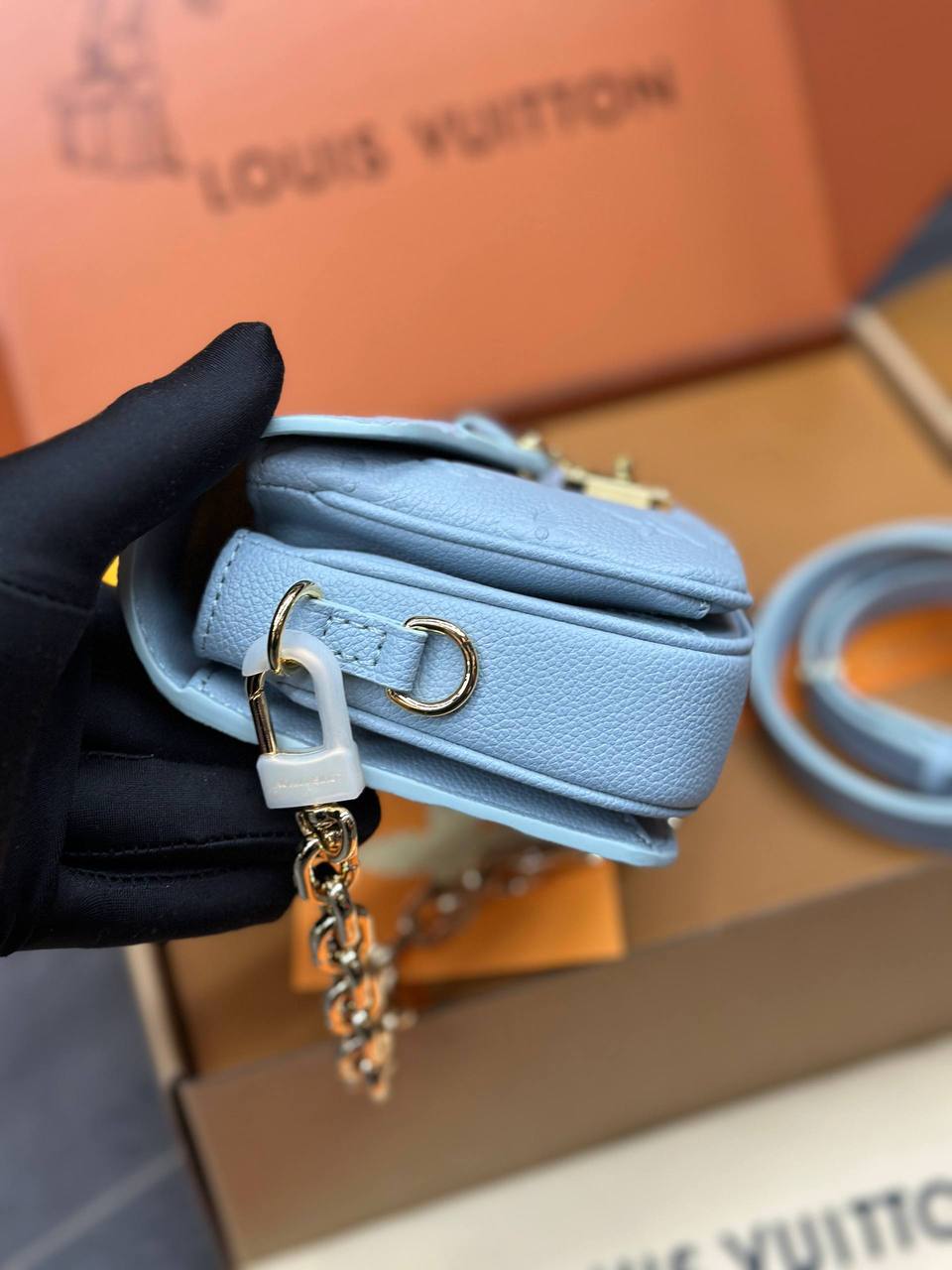 Клатч Louis Vuitton 3