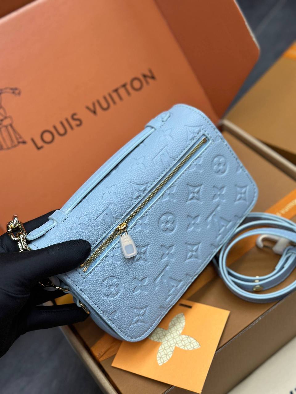 Клатч Louis Vuitton 4