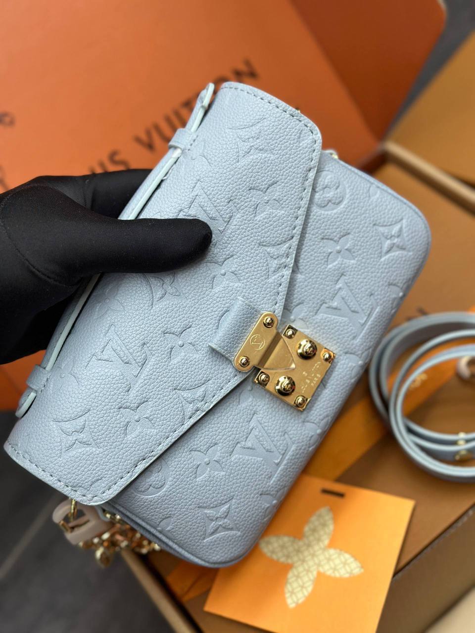 Клатч Louis Vuitton 7