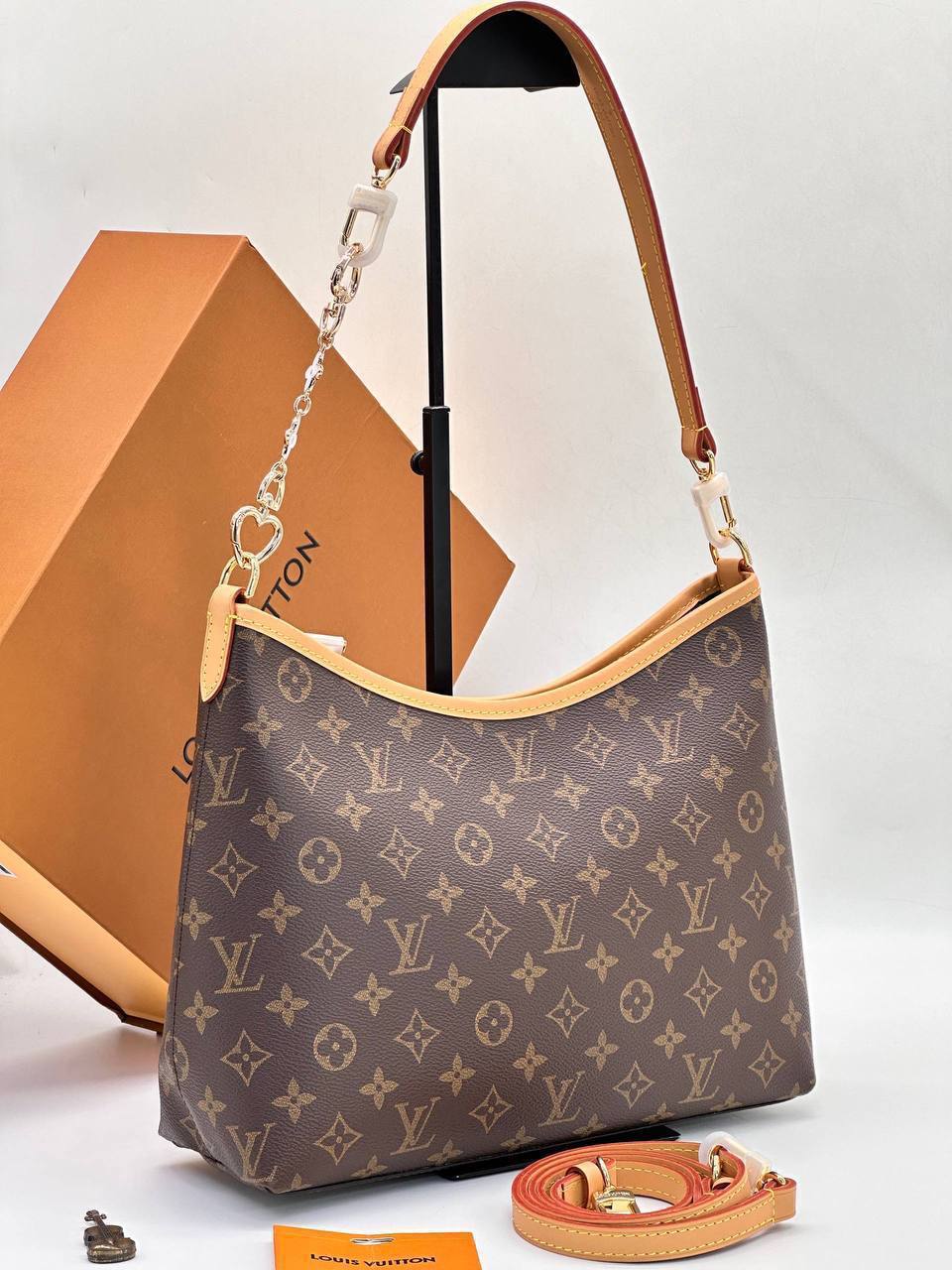 Сумка Louis Vuitton 1