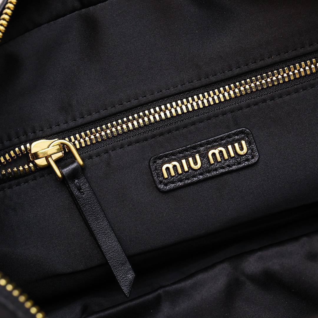 Сумка Miu Miu 9