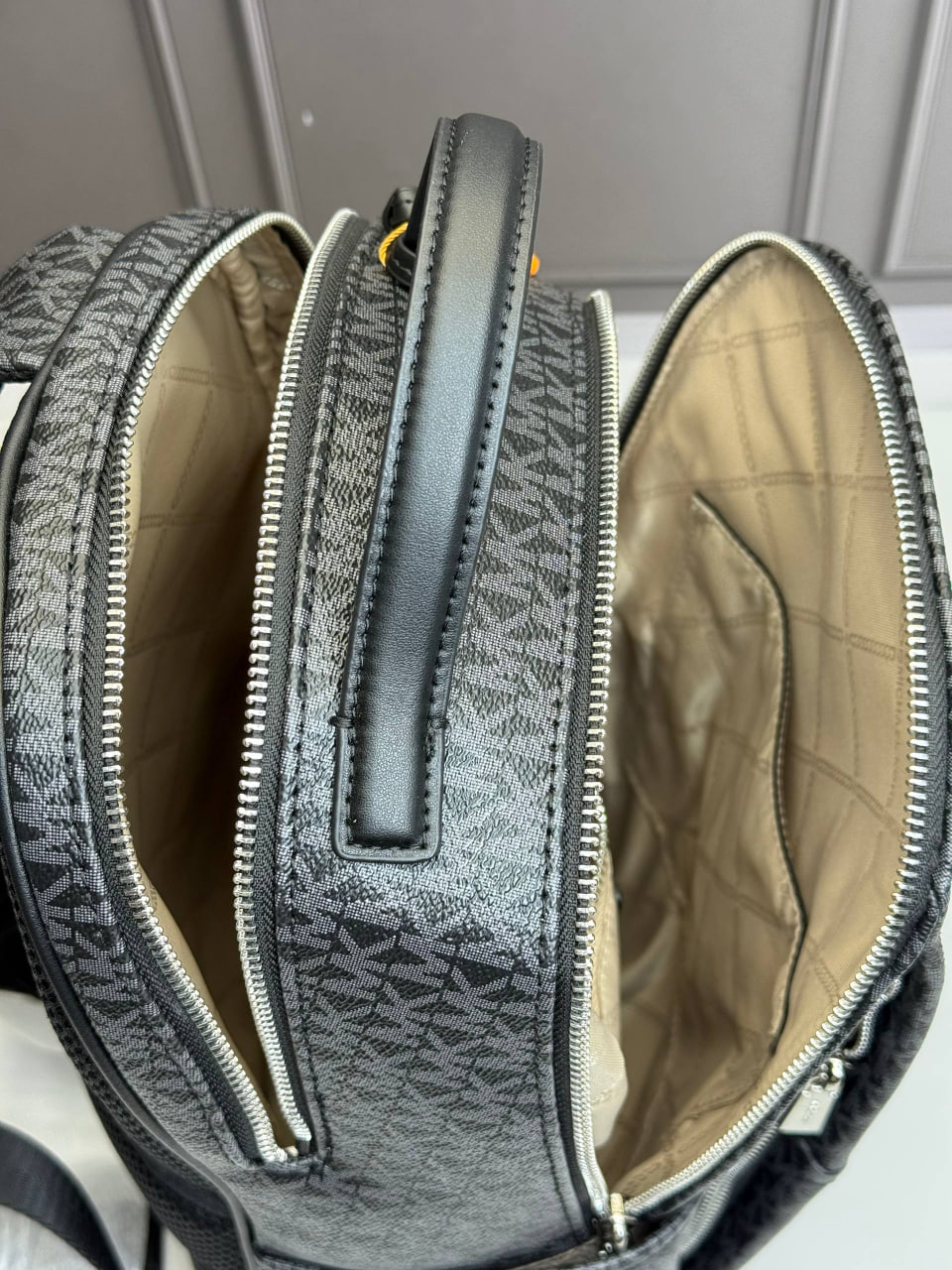 Рюкзак Michael Kors 8