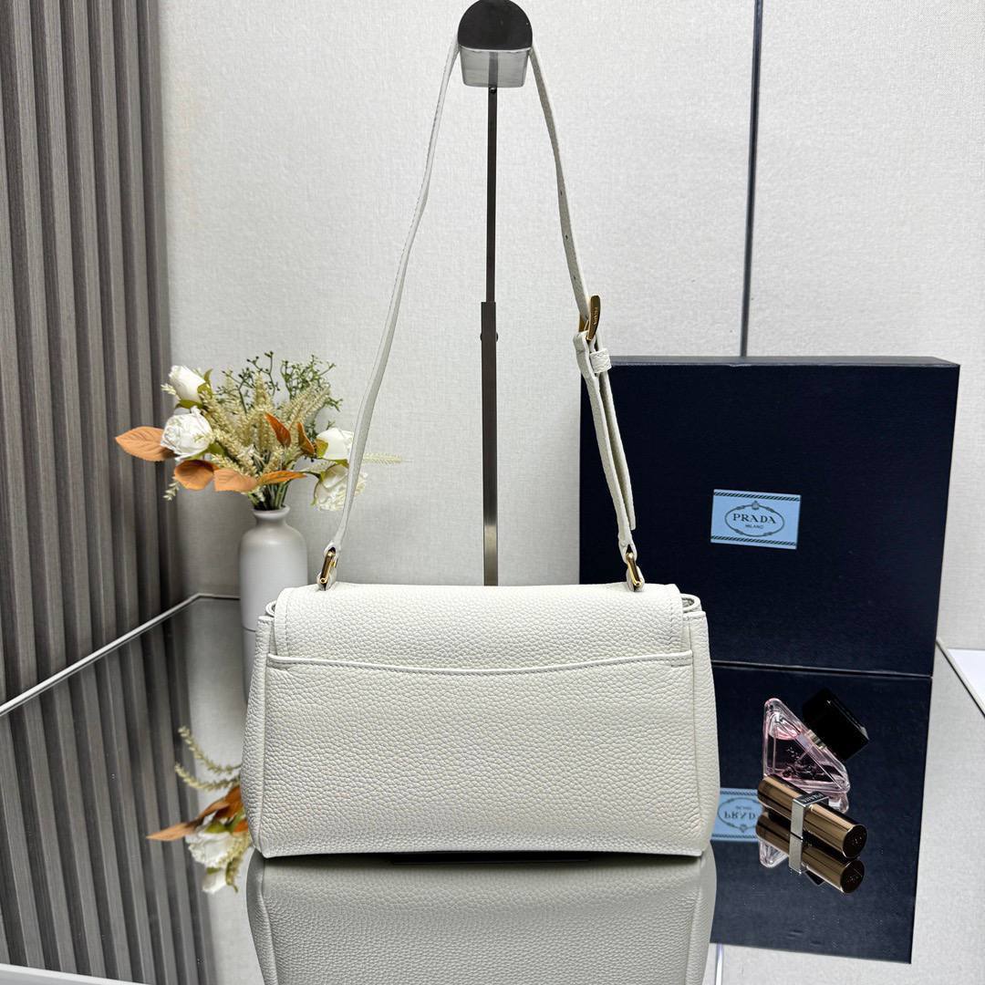 Сумка Prada 3