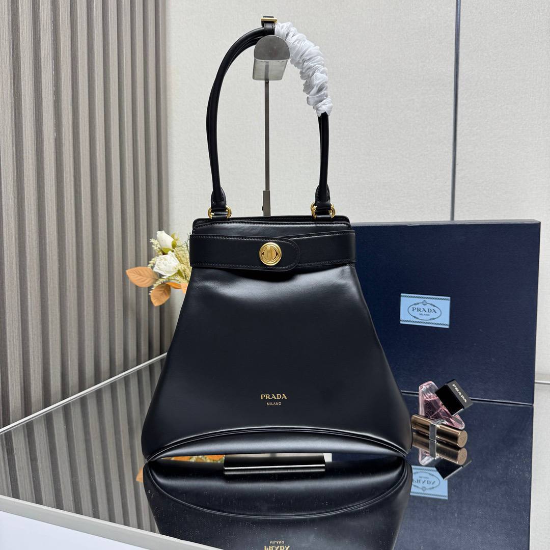 Сумка Prada
