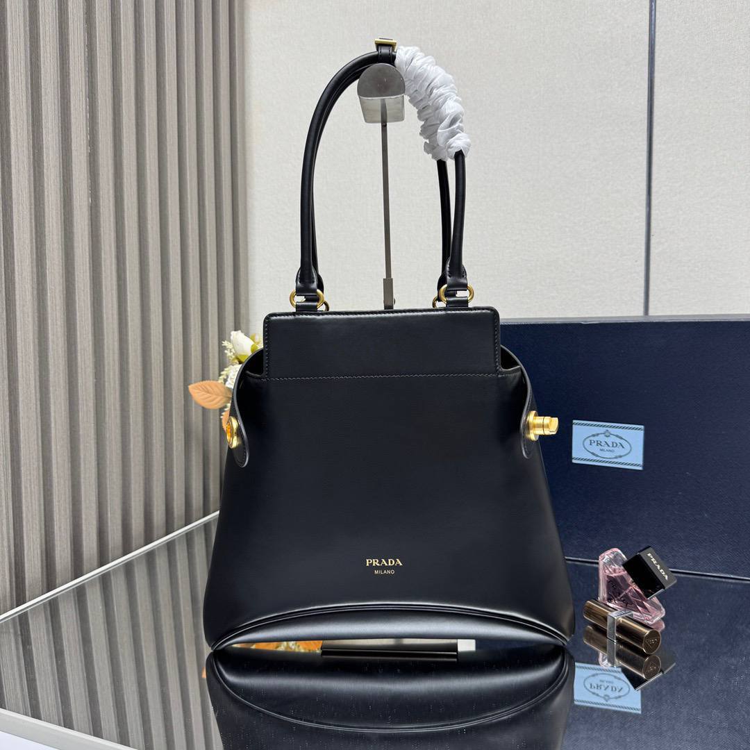 Сумка Prada 4