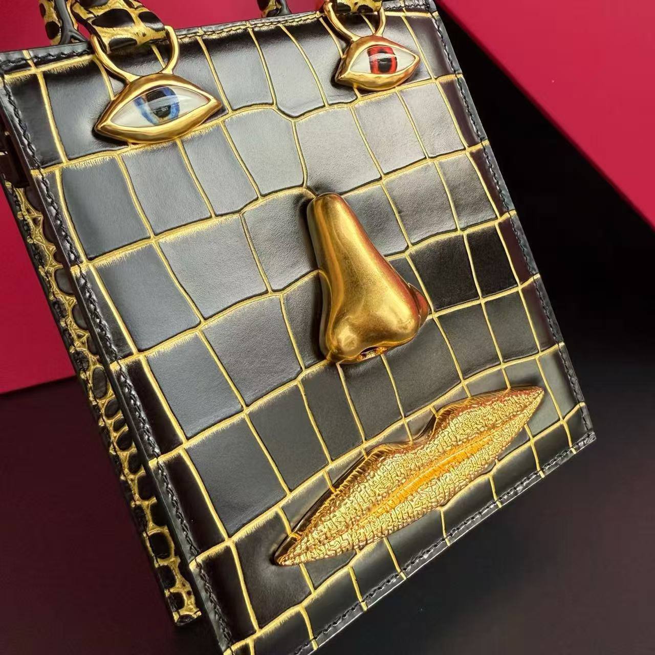 Сумка Schiaparelli 3