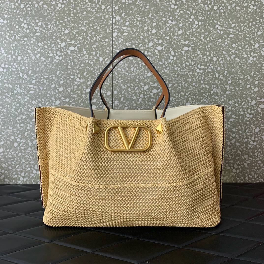Сумка Valentino