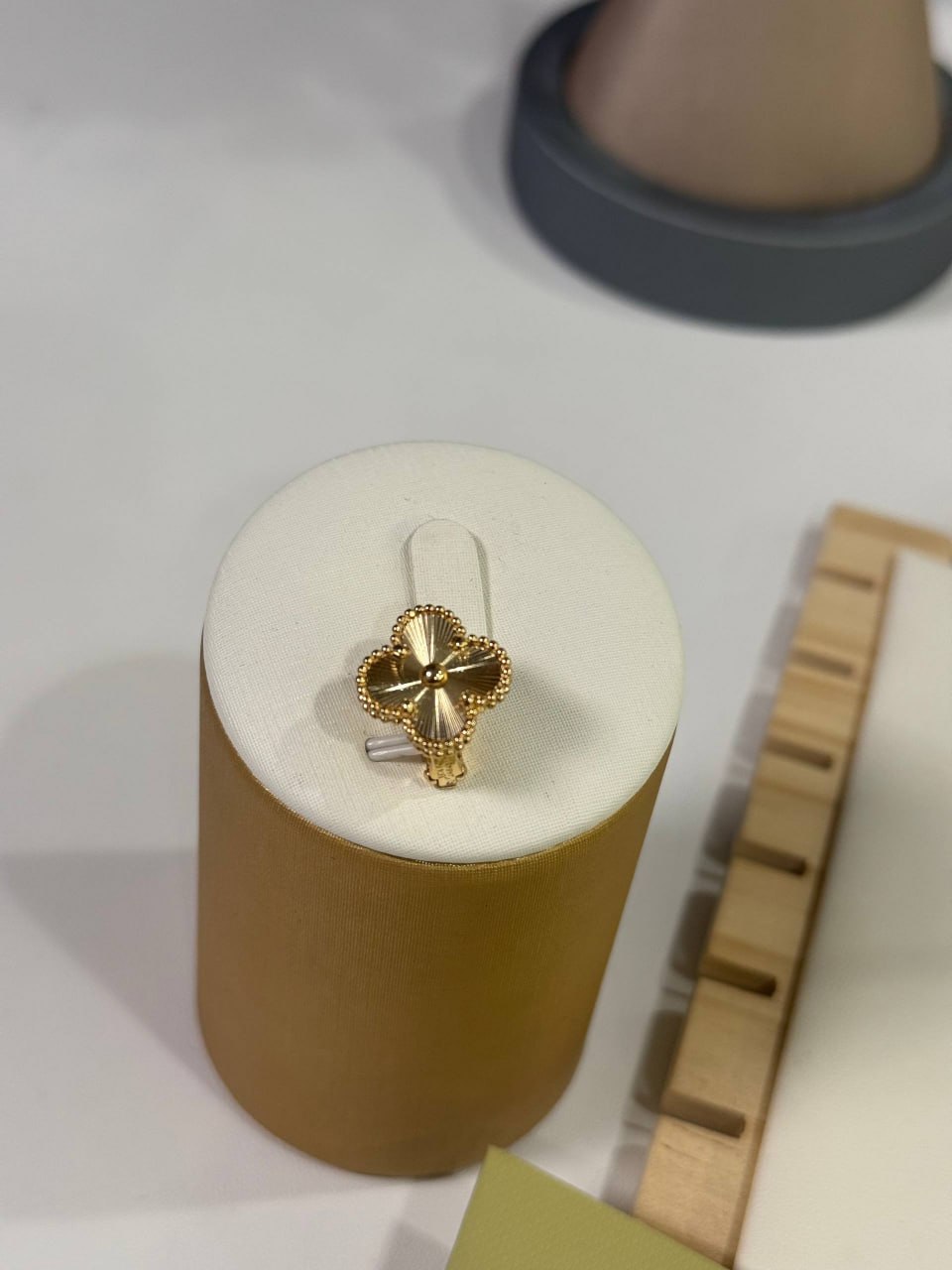 Серьги Van Cleef 5