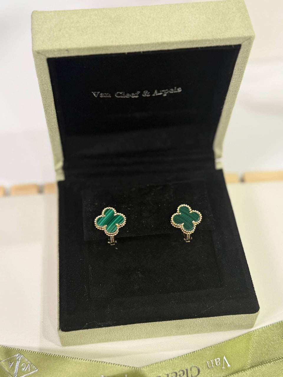 Серьги Van Cleef