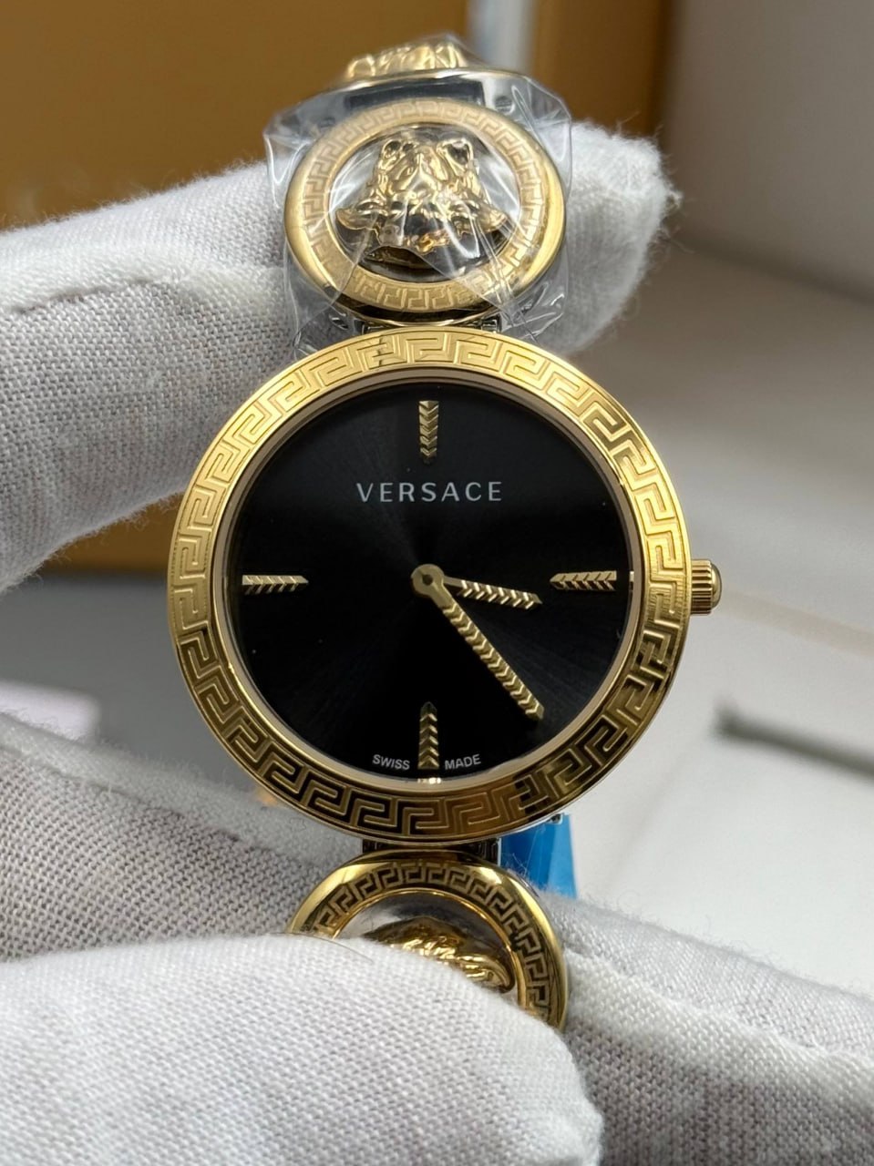 Часы Versace