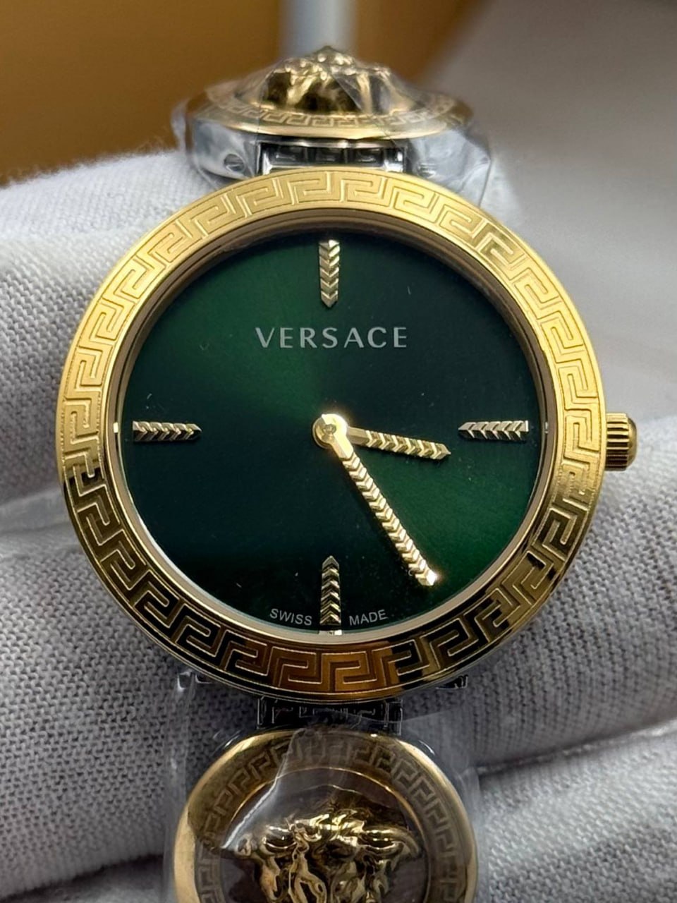 Часы Versace