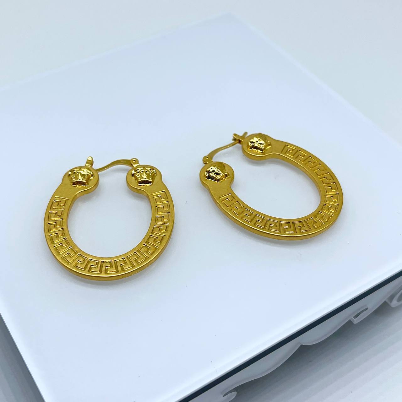 Серьги Versace 3
