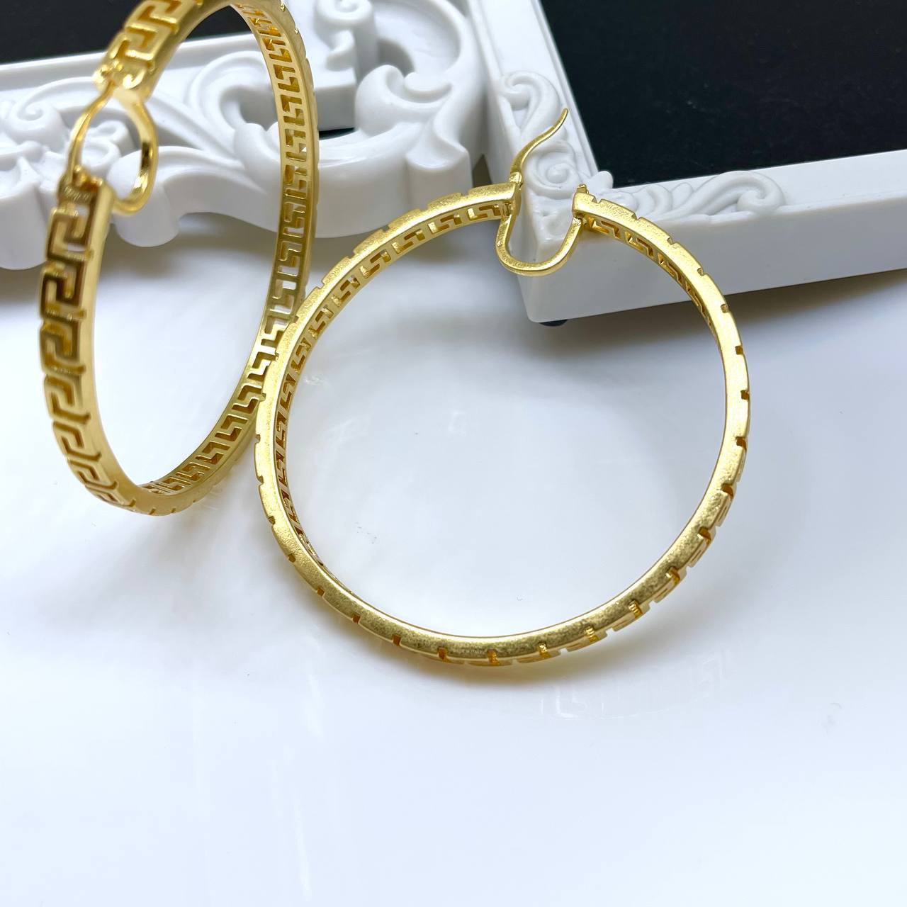 Серьги Versace 2