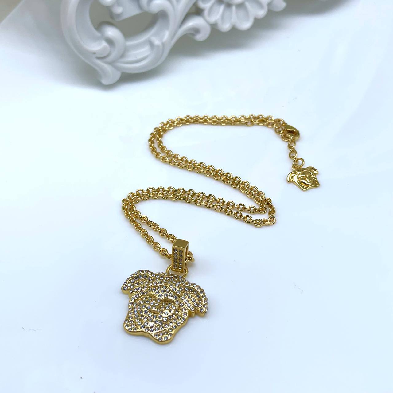 Колье Versace